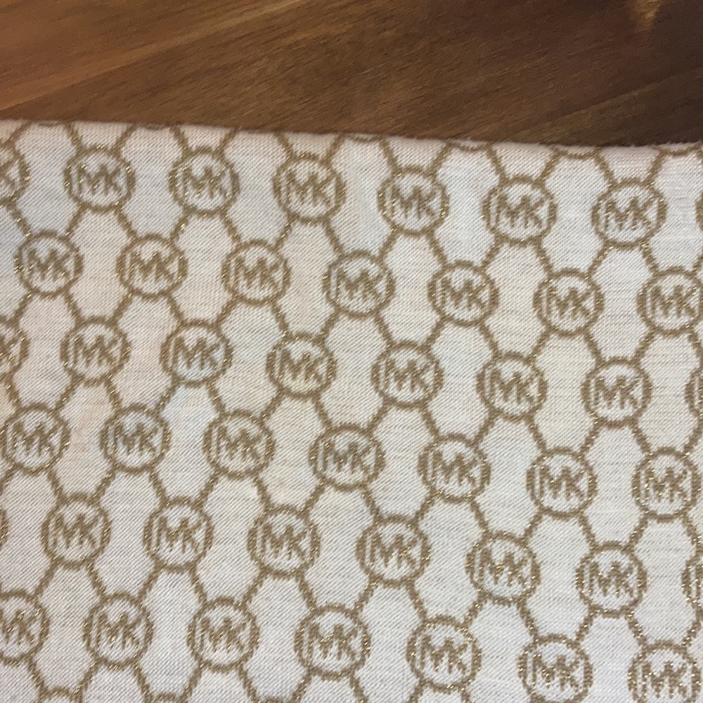 MICHAEL Michael Kors Monogram Infinity Scarf - Picture 6 of 6